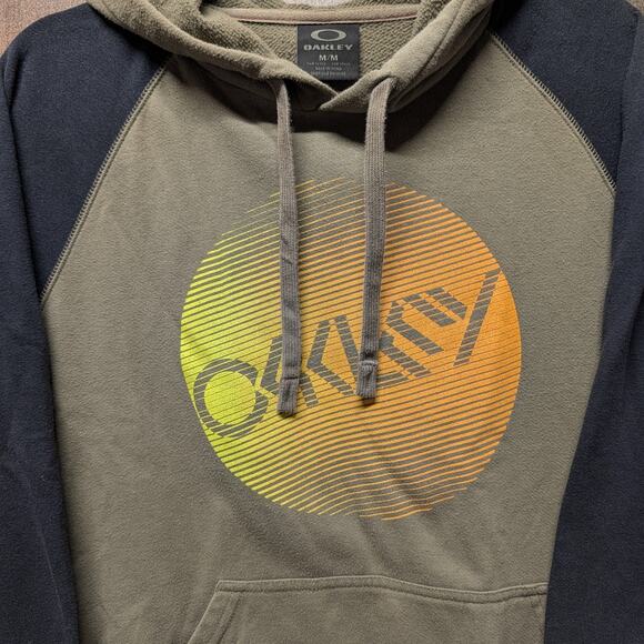 Mid 2000's Oakley Hoodie Sweatshirt - Picture 3 of 4